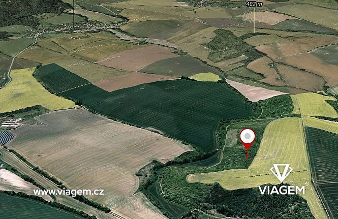 Prodej pole 2 592 m²