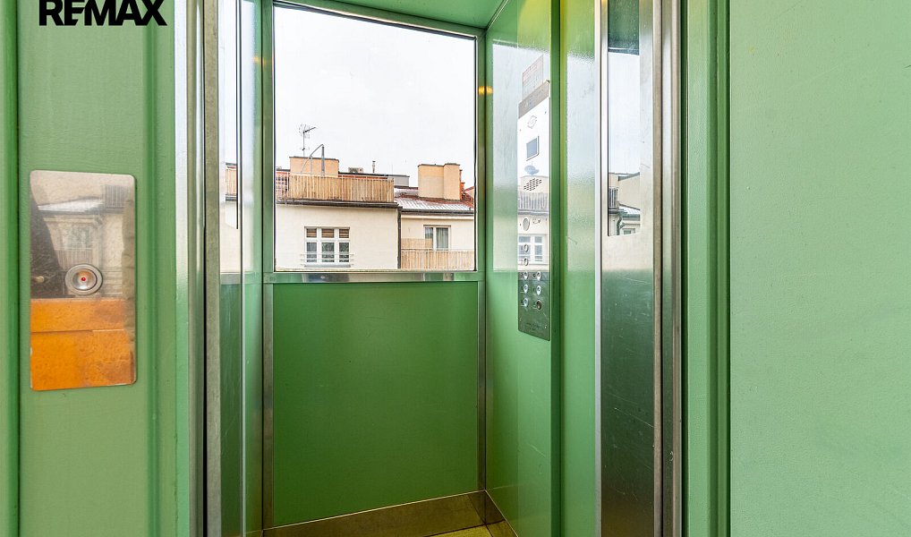 Prodej bytu 3+kk 107 m², Praha – náhled fotky 40