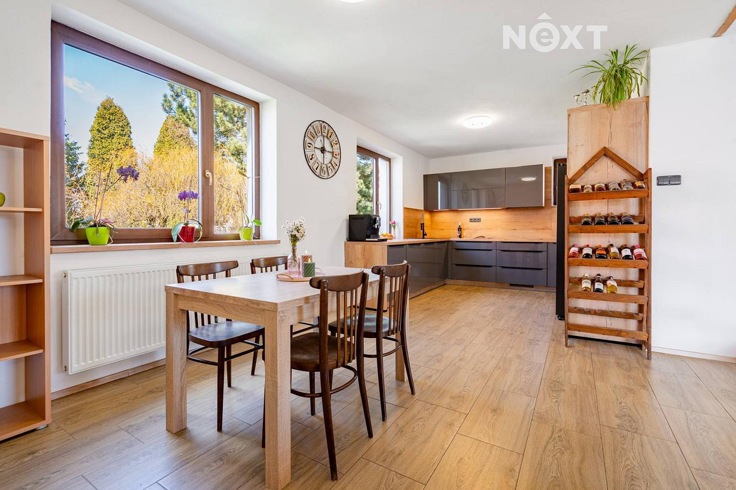 Prodej domu 171 m² s pozemkem 1 072 m² – fotografie 2