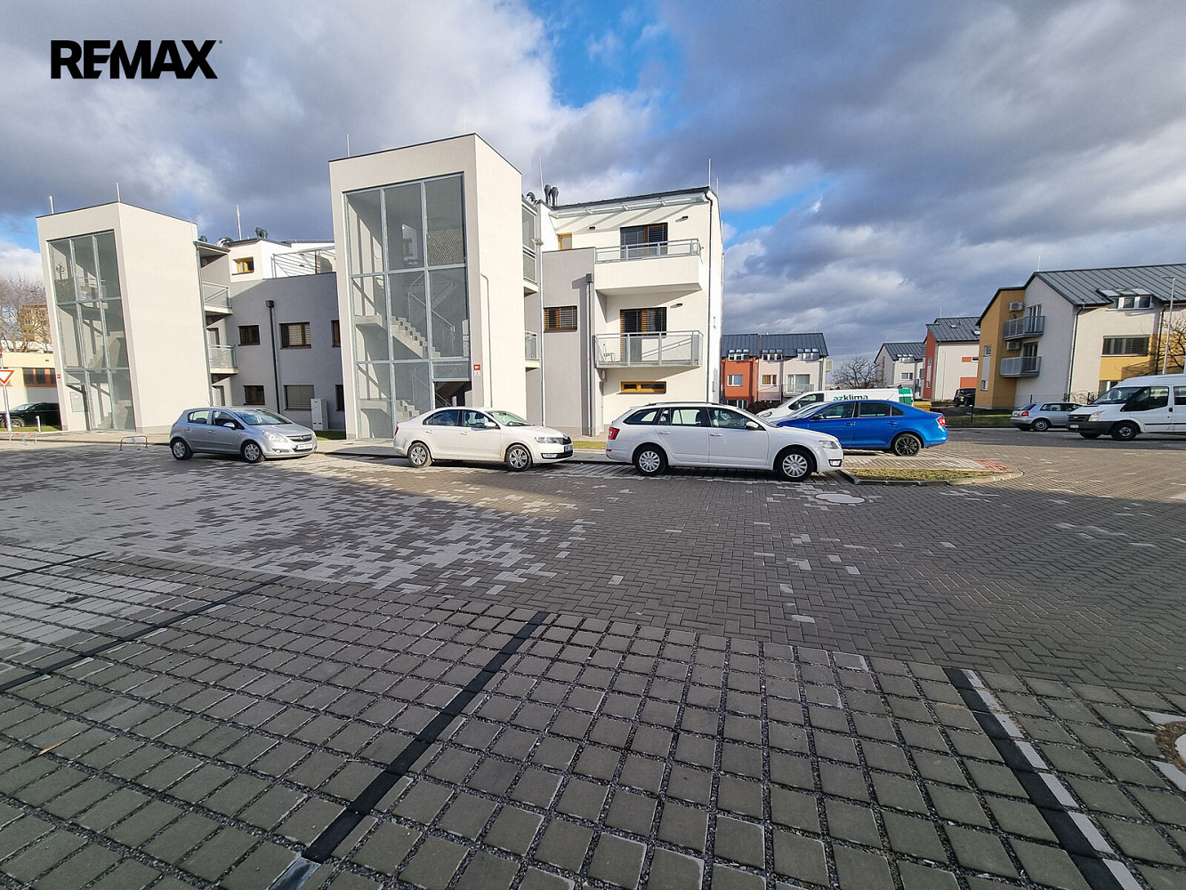 Prodej parkovacího stání – fotografie 3