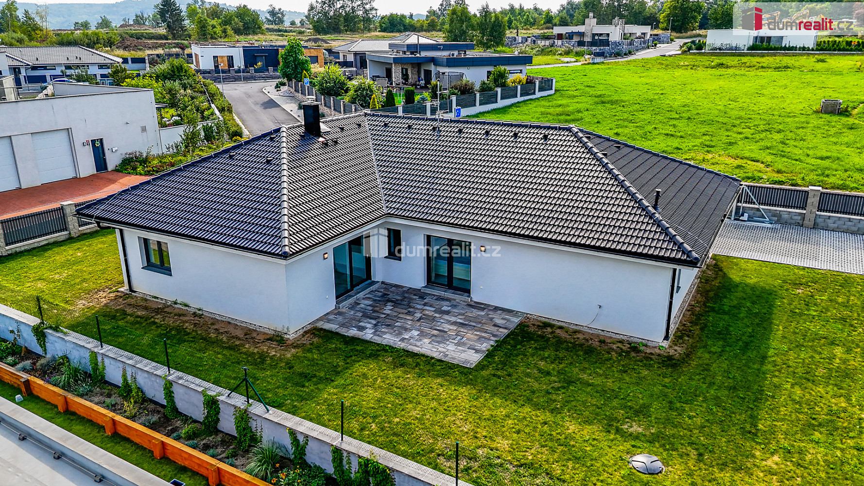 Prodej domu 170 m² s pozemkem 898 m² — photo 2