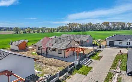 Prodej domu 125 m² s pozemkem 882 m², Moravany, okres Pardubice