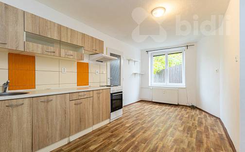 Prodej bytu 2+1 58 m², Tř. 1. máje, Přeštice, okres Plzeň-Jih