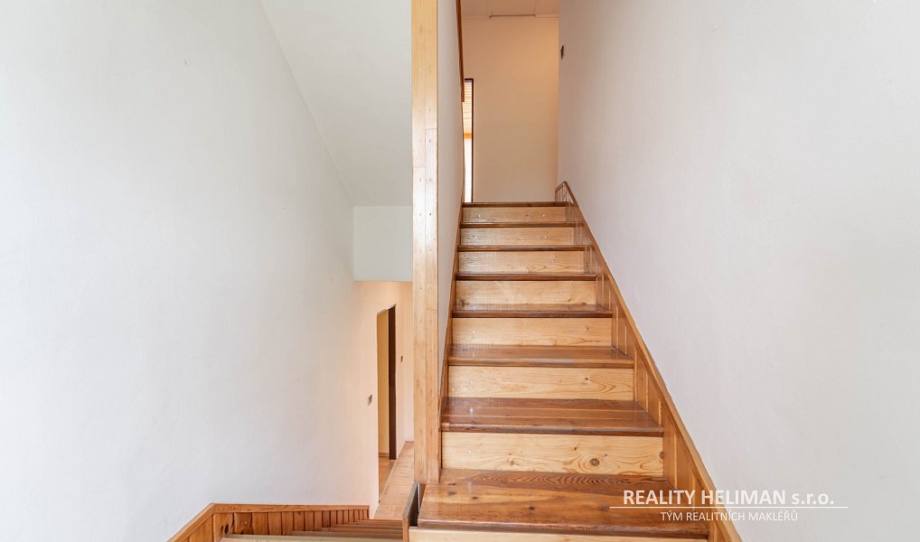 Prodej domu 154 m² s pozemkem 1 844 m², Jenštejn – náhled fotky 19