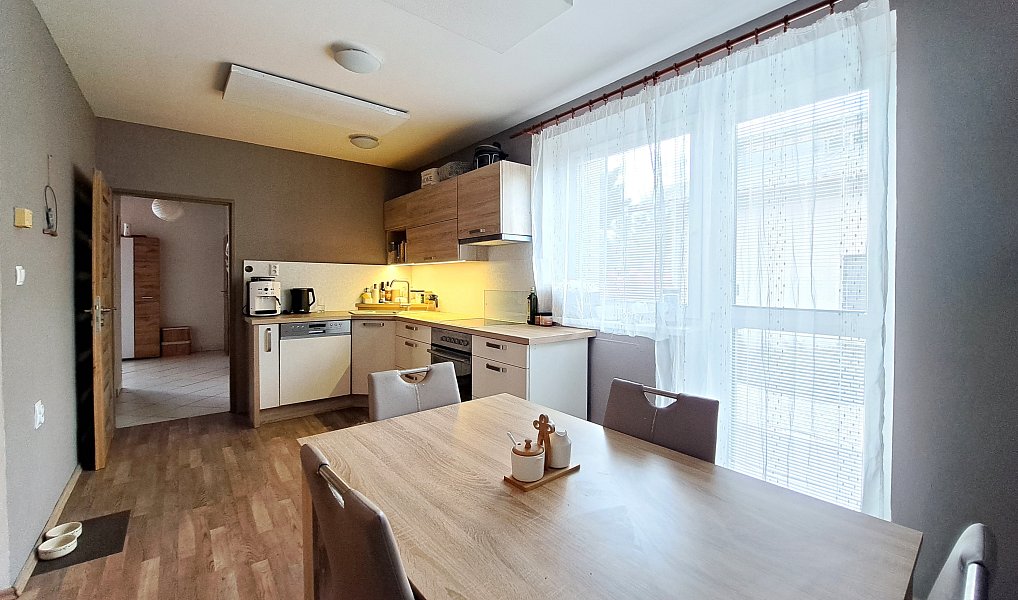 Prodej domu 200 m² s pozemkem 963 m², Břest – náhled fotky 4