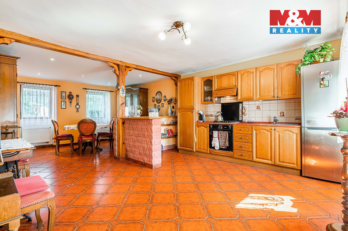 Prodej domu 700 m² s pozemkem 1 130 m² – fotografie 2