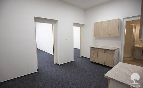 Pronájem kanceláře 63 m², nám. 3. května, Otrokovice, okres Zlín