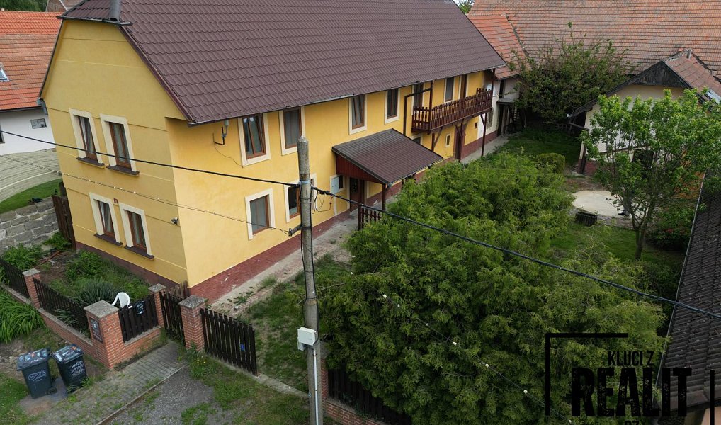 Prodej domu 170 m² s pozemkem 570 m², Chorušice – náhled fotky 3