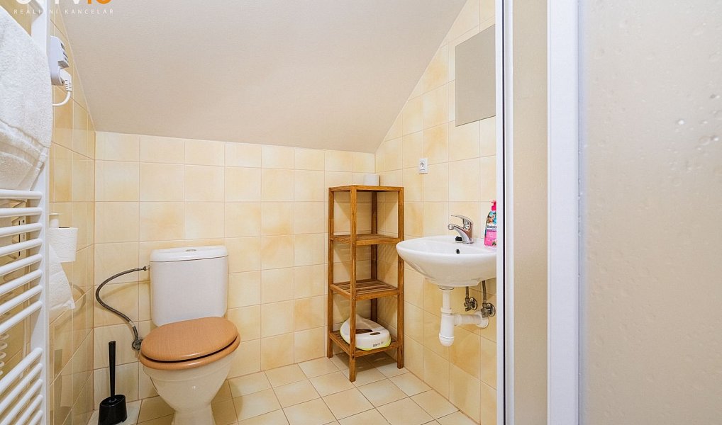 Prodej chaty/chalupy 110 m² s pozemkem 803 m², Staré Město – náhled fotky 11