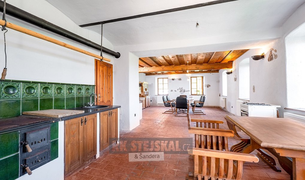 Prodej chaty/chalupy 430 m² s pozemkem 57 892 m², Brloh – náhled fotky 9