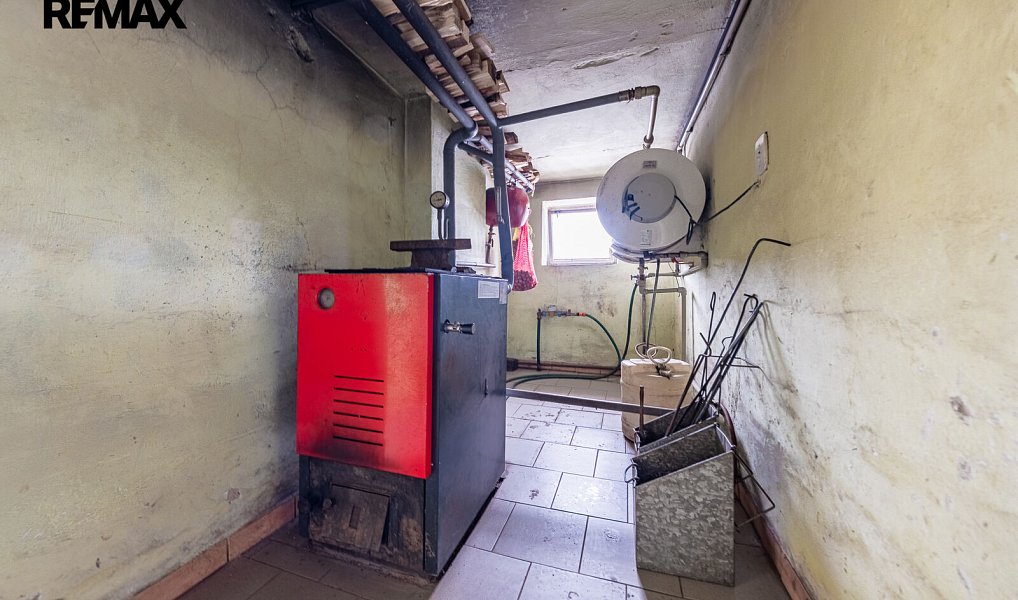 Prodej domu 200 m² s pozemkem 3 180 m², Blatno – náhled fotky 38