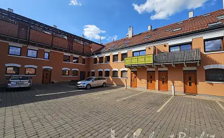 Prodej domu 135 m² s pozemkem 74 m², K Šeberovu, Praha 4 - Šeberov
