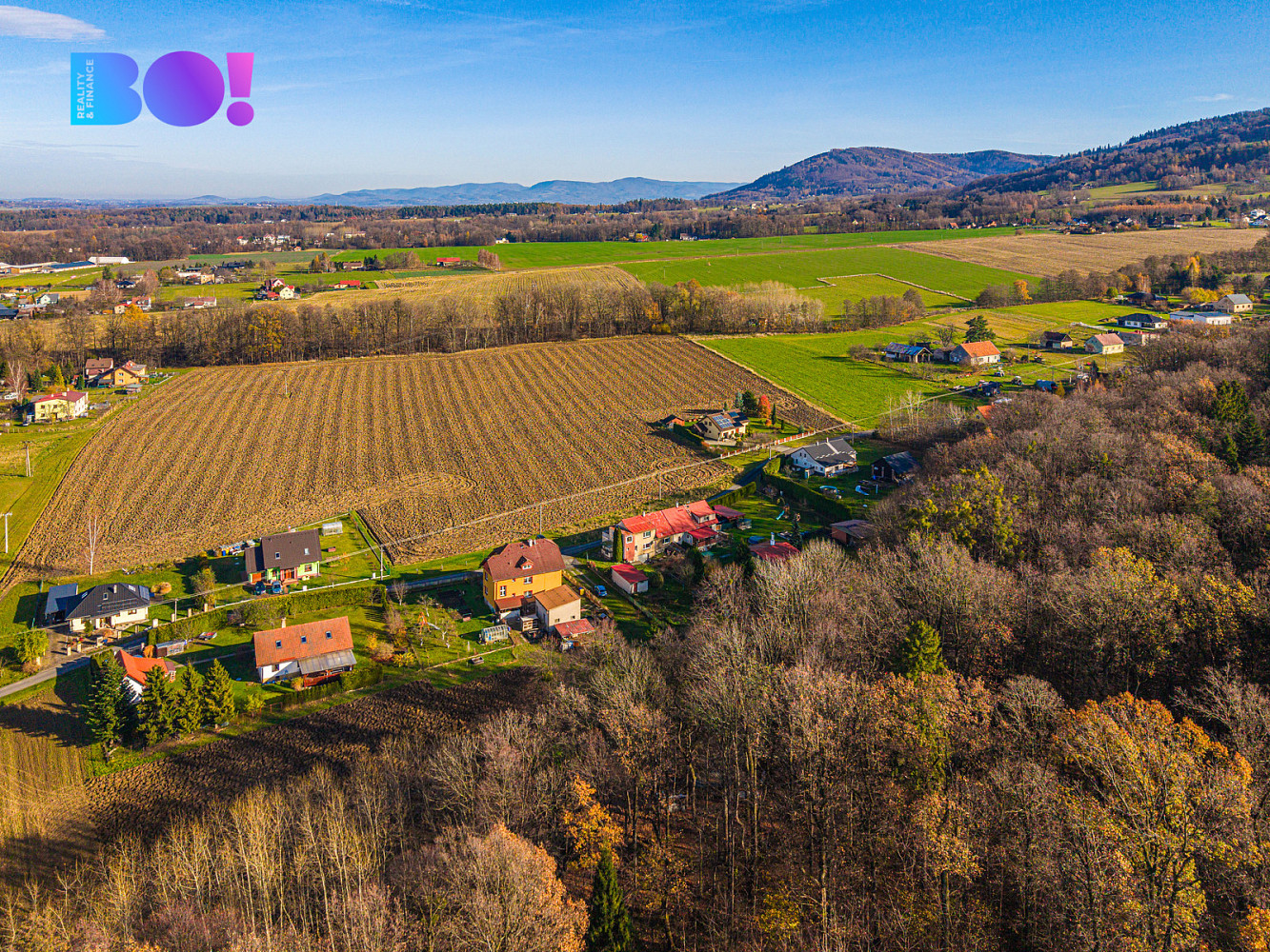 Prodej stavebního pozemku 930 m² – fotografie 2