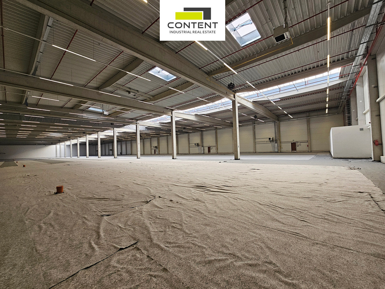 Pronájem výrobních prostor 13 440 m² – fotografie 3