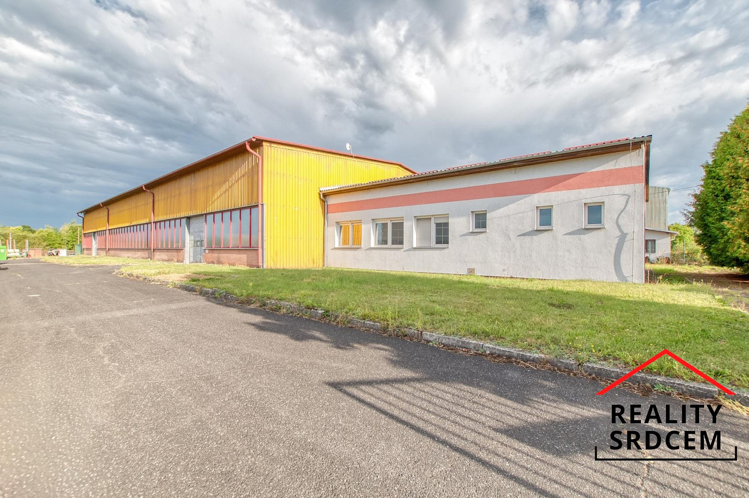 Pronájem výrobních prostor 1 566 m² – fotografie 3