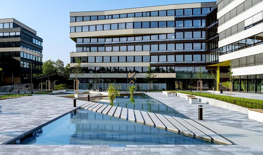Pronájem kanceláře 514 m², Praha – náhled fotky 2