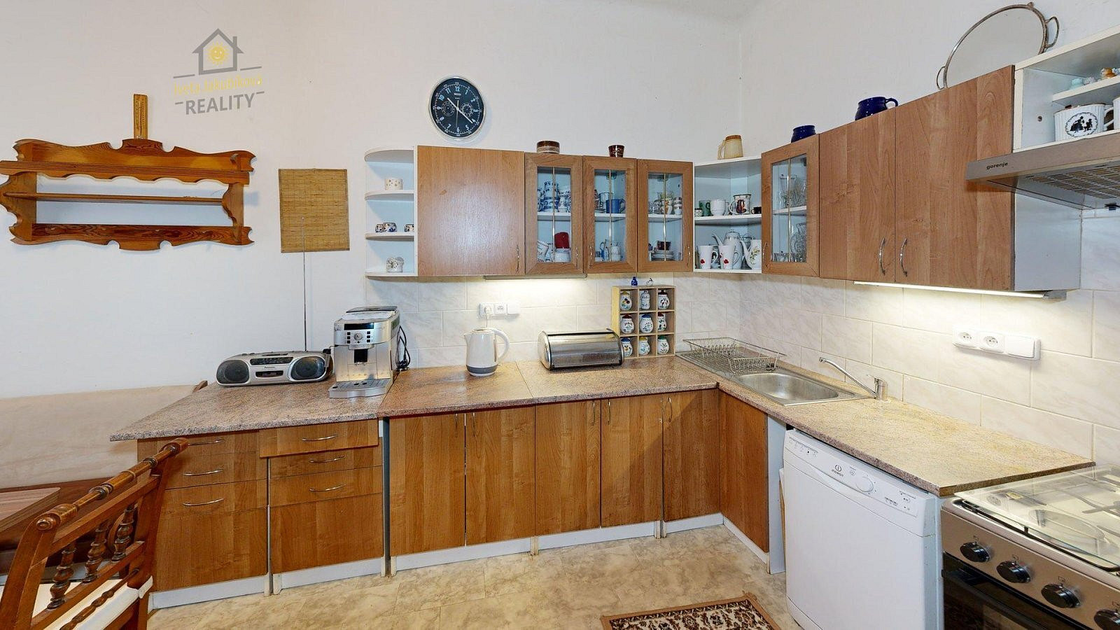 Pronájem bytu 2+1 74 m² – fotografie 2