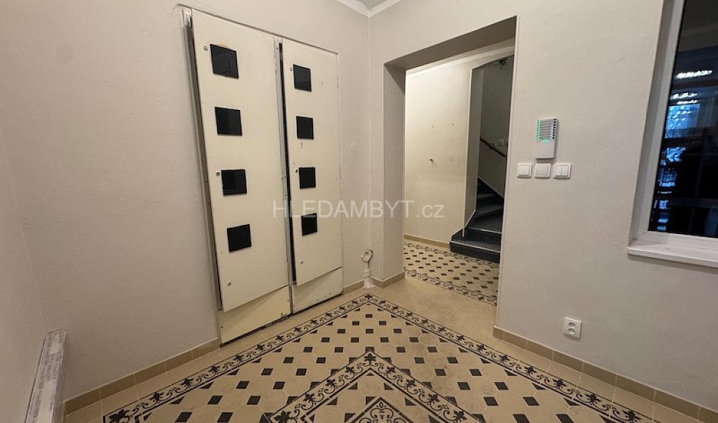 Pronájem bytu 2+1 76 m², Praha – náhled fotky 25