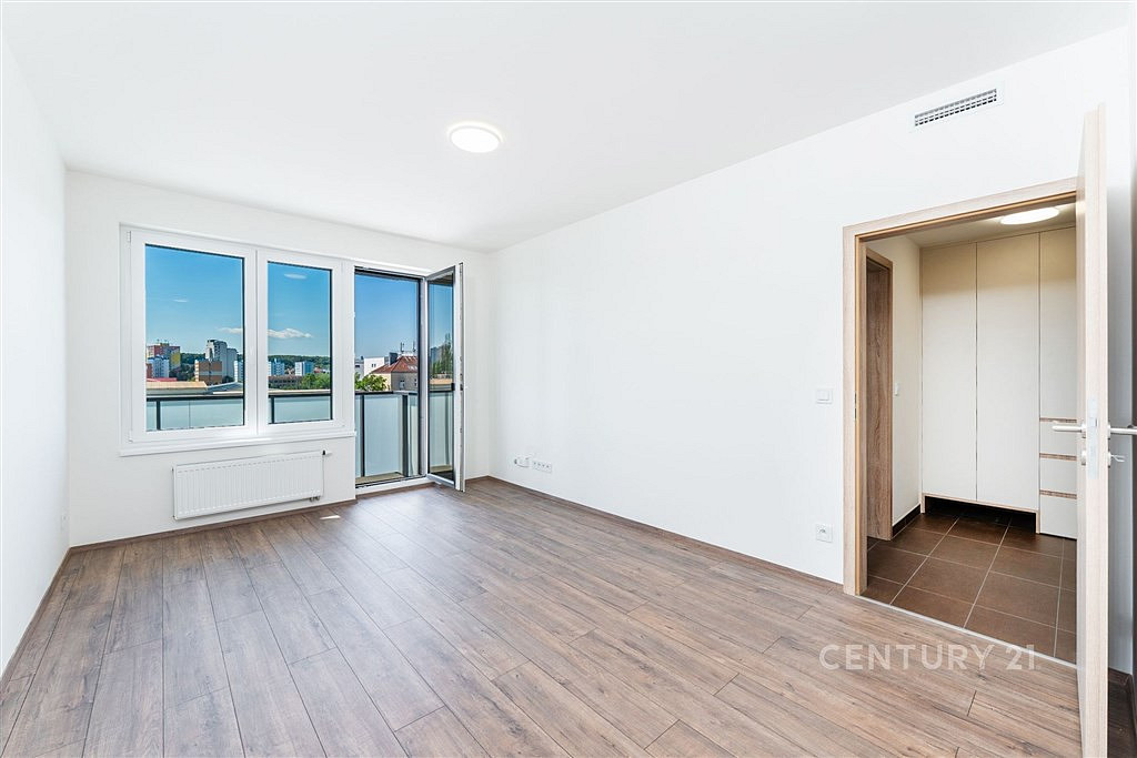 Pronájem bytu 2+kk 47 m² – další