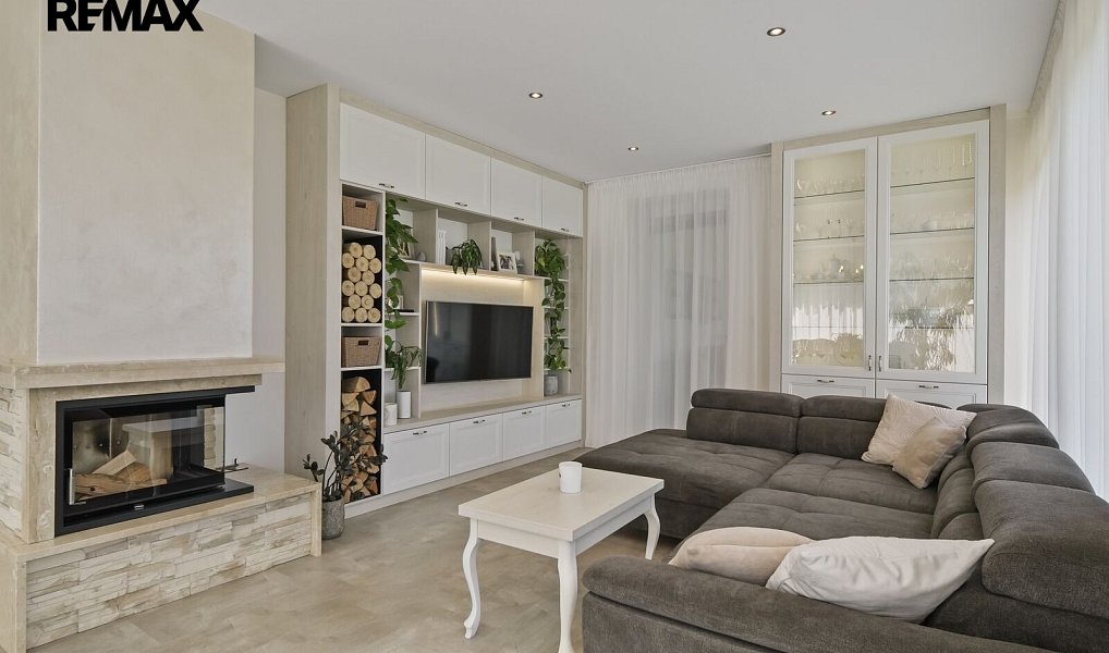 Prodej domu 176 m² s pozemkem 1 000 m², Kupařovice – náhled fotky 3