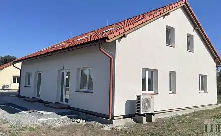 Prodej domu 128 m² s pozemkem 450 m², Spojovací, Postřižín, okres Mělník