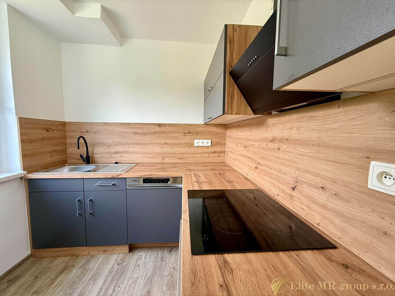 Pronájem bytu 2+1 54 m² — photo 3