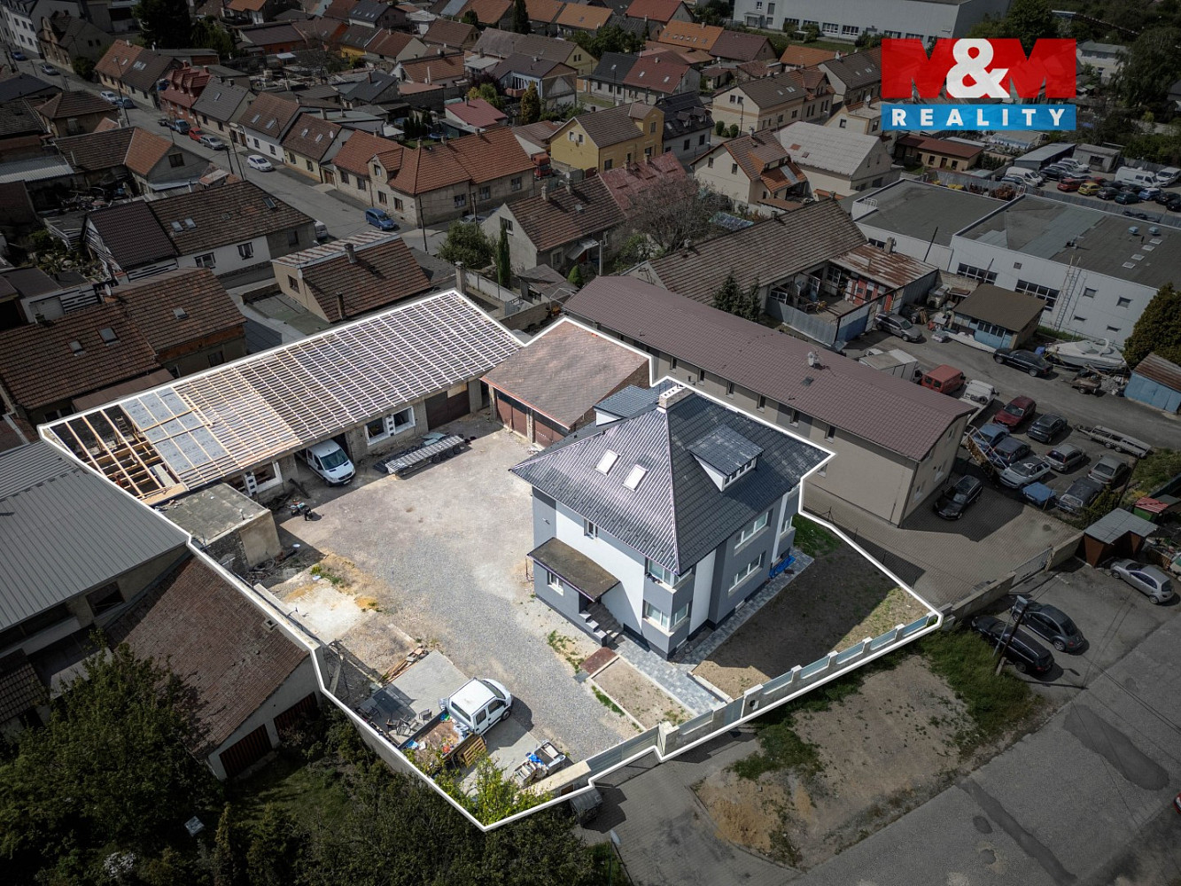 Prodej nájemního domu, činžáku 400 m² — photo 3