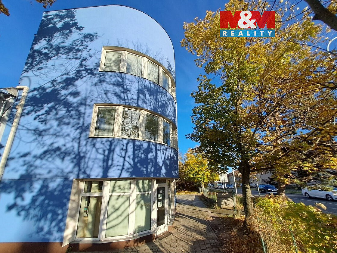 Pronájem kanceláře 200 m²