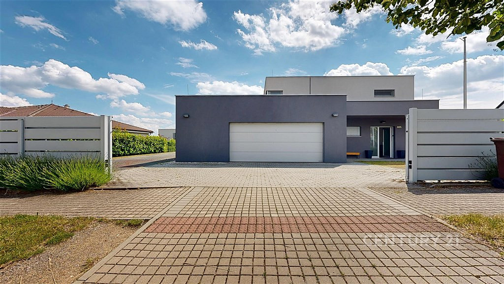 Prodej kanceláře 240 m²