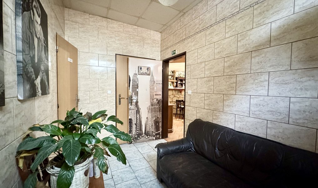Pronájem obchodních prostor 166 m², Sokolov – náhled fotky 17