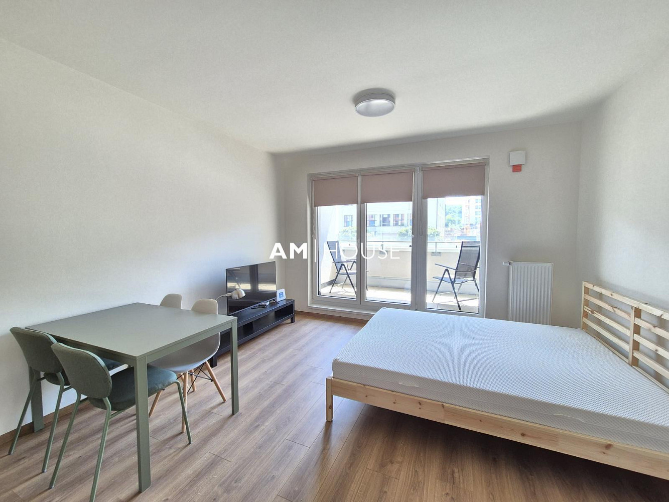 Pronájem bytu 1+kk 35 m² — photo 2