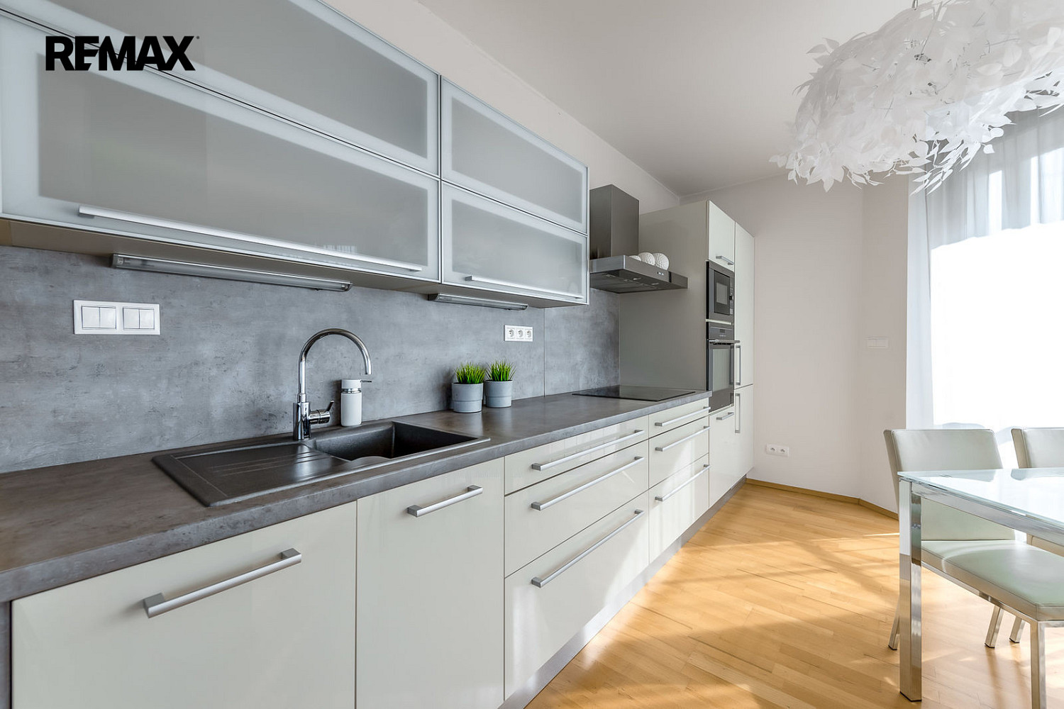 Pronájem bytu 2+kk 70 m² — photo 3