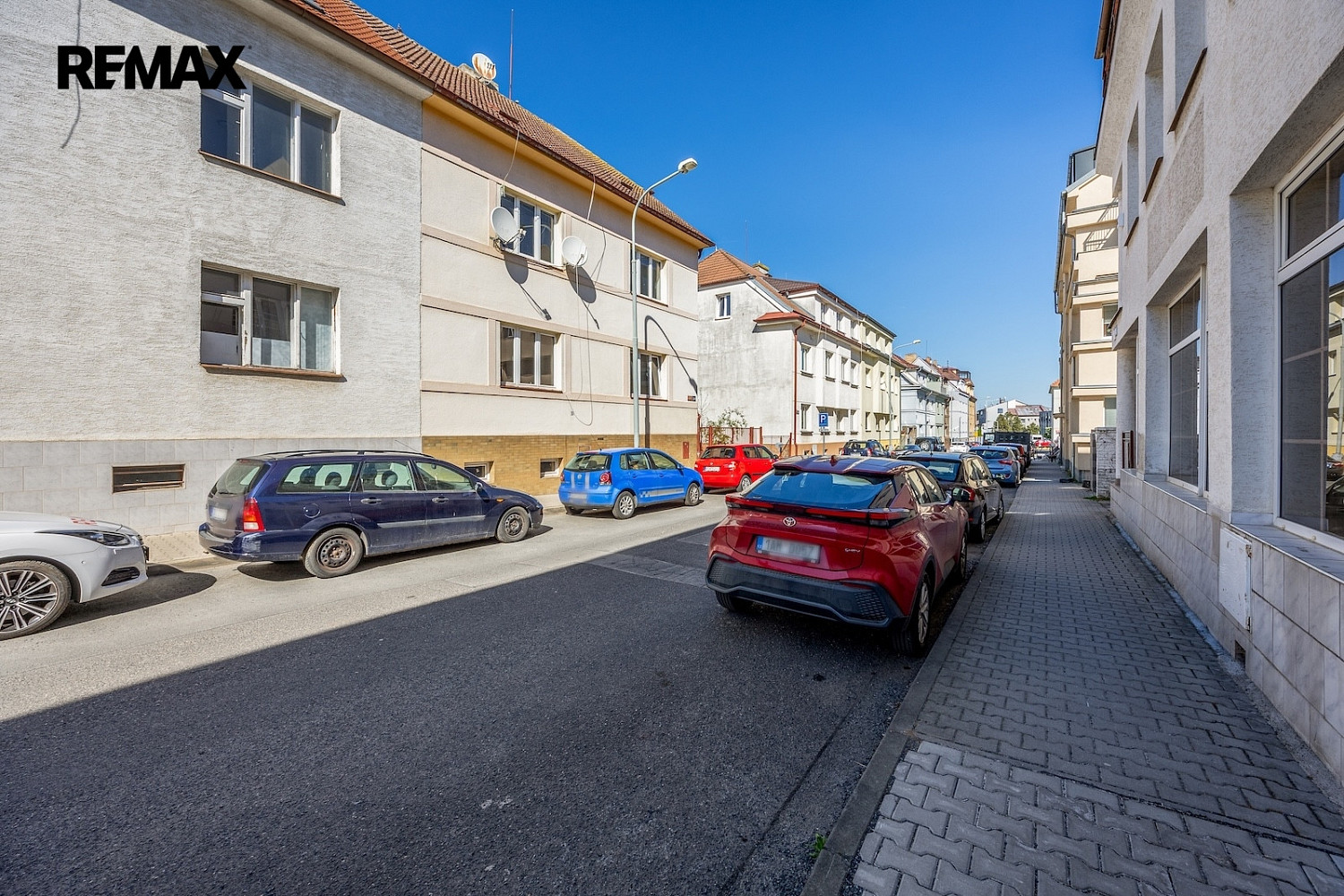 Prodej nájemního domu, činžáku 221 m² — photo 2