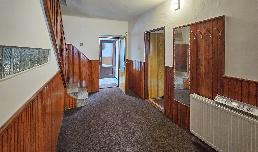 Prodej domu 250 m² s pozemkem 1 373 m², Boseň – náhled fotky 6