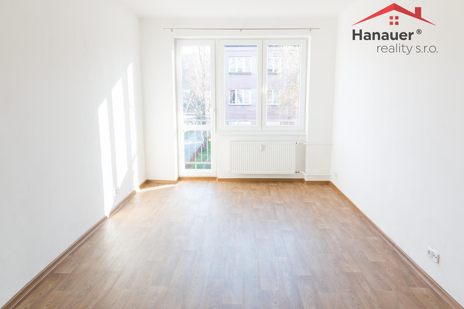 Pronájem bytu 2+1 53 m² – pohled 4