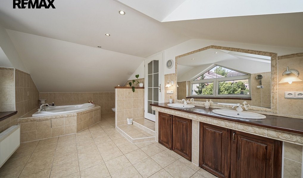 Prodej domu 180 m² s pozemkem 410 m², Kuřim – náhled fotky 20