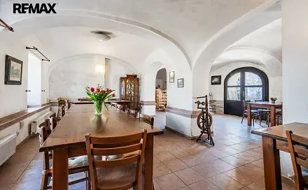 Prodej restaurace 951 m², Hluboké Dvory, okres Brno-venkov