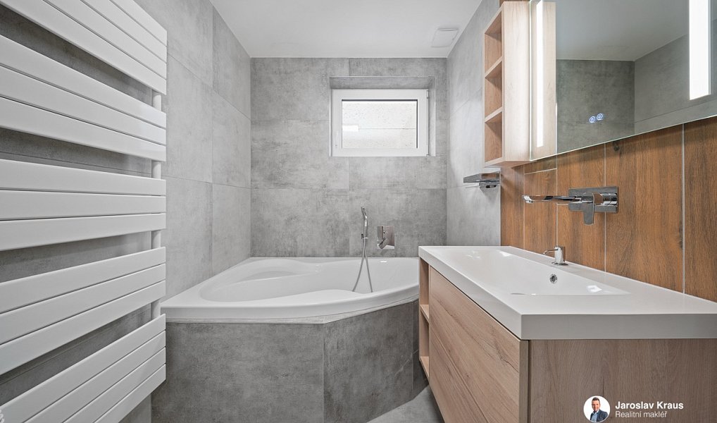 Prodej domu 134 m² s pozemkem 176 m², Nová Paka – náhled fotky 15