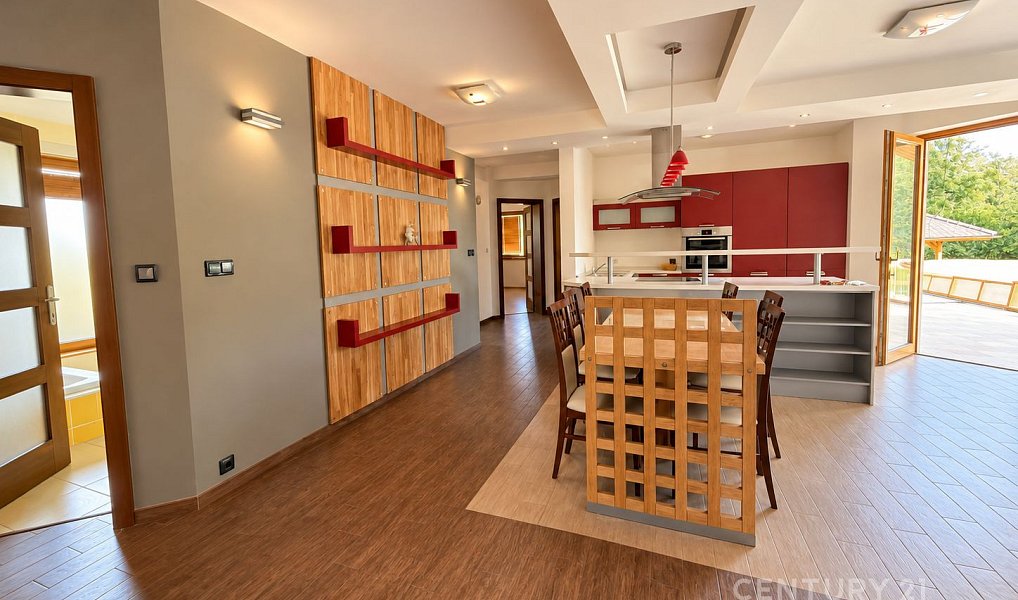 Prodej domu 258 m² s pozemkem 1 073 m², Blovice – náhled fotky 3