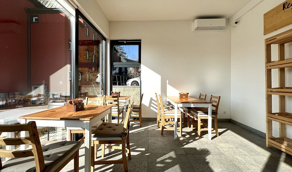 Pronájem komerčního objektu (jiného typu) 38 m², Ostrov – náhled fotky 2