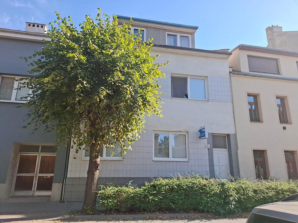 Prodej obchodních prostor 62 m²