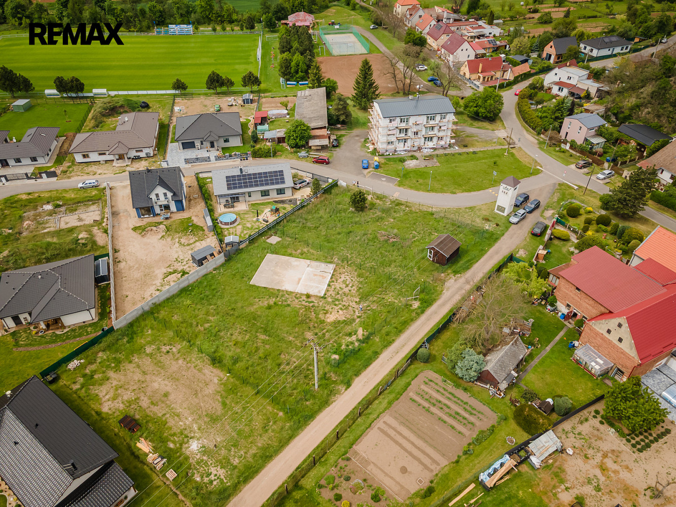 Prodej stavebního pozemku 1 019 m² – fotografie 2