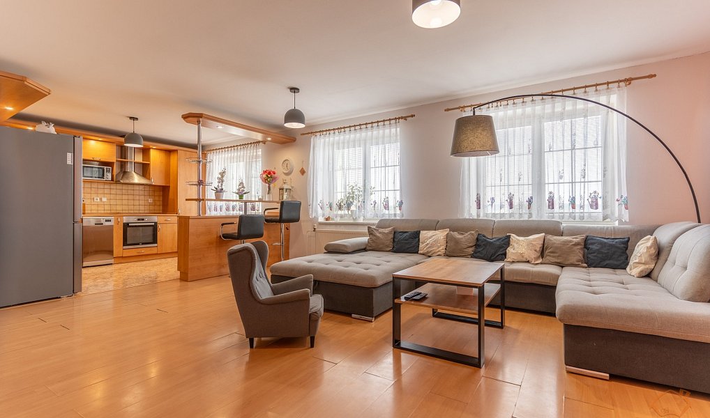 Prodej domu 246 m² s pozemkem 271 m², Zbýšov – náhled fotky 24
