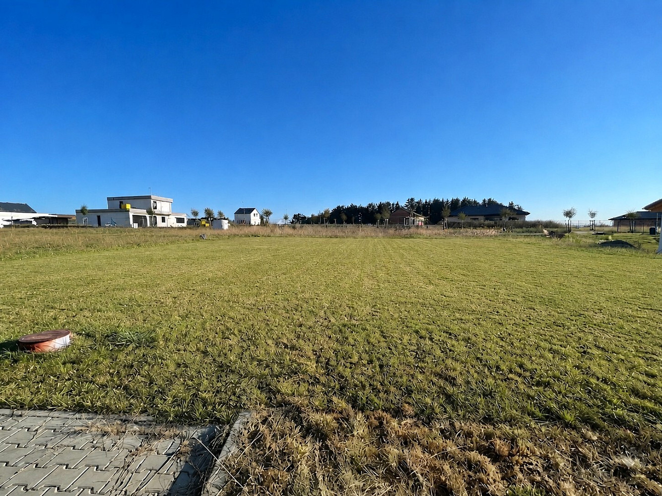 Prodej stavebního pozemku 825 m² – fotografie 3