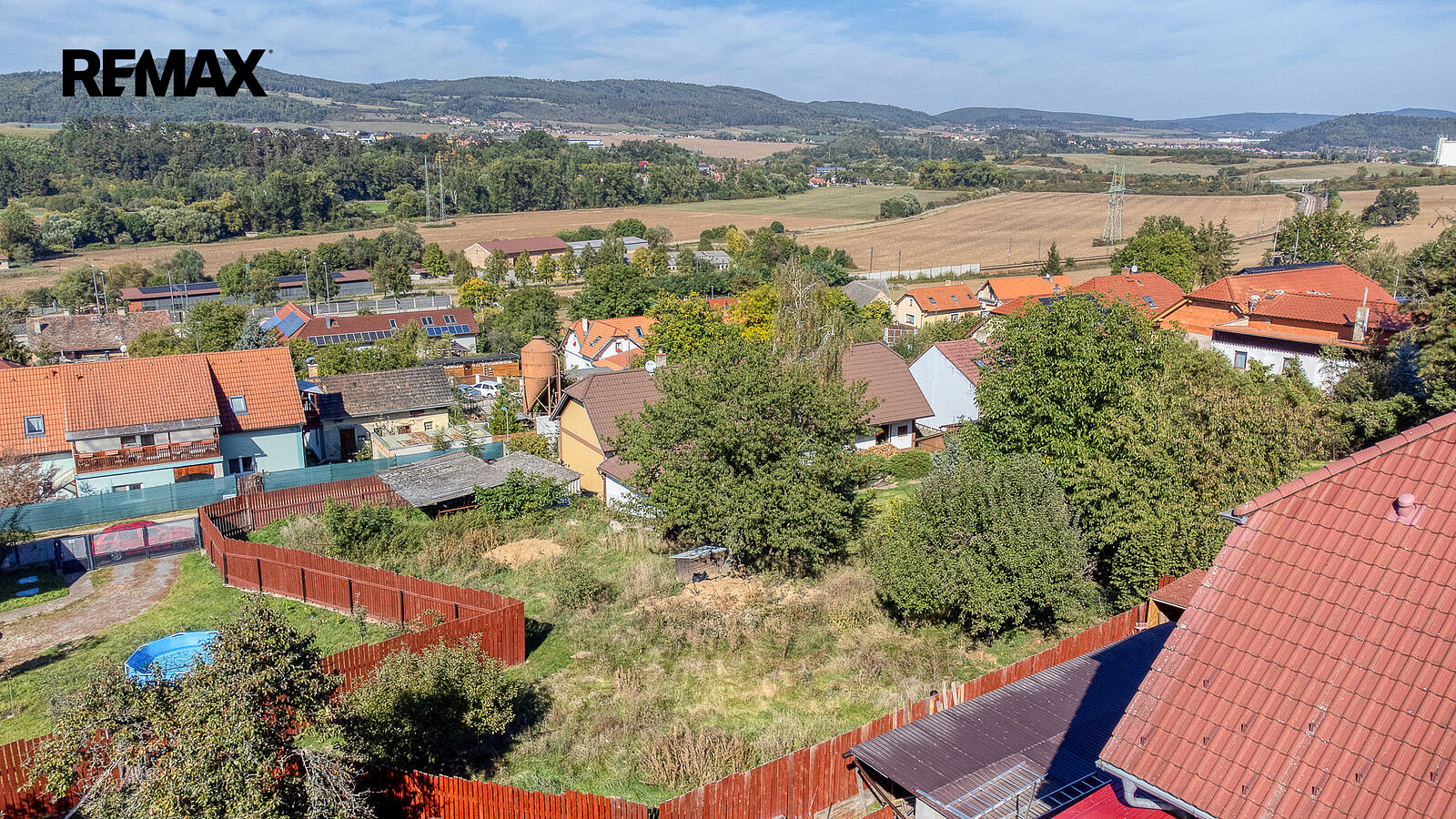 Prodej stavebního pozemku 650 m² – fotografie 2