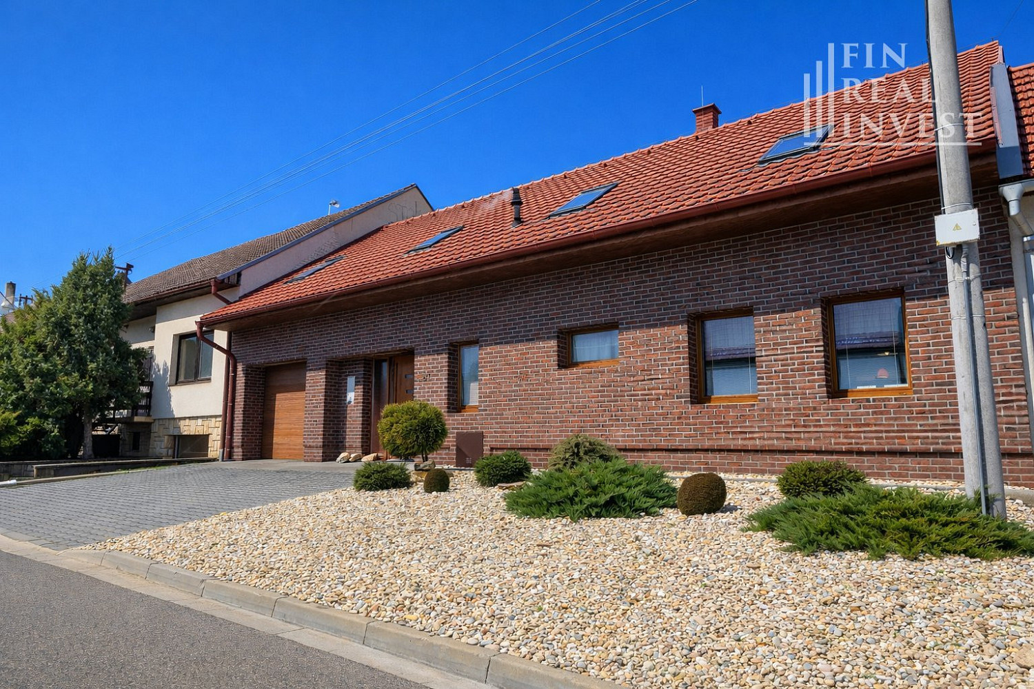 Prodej domu 328 m² s pozemkem 975 m² rezervováno