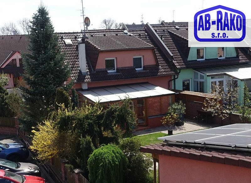 Prodej domu 215 m² s pozemkem 563 m² – fotografie 2
