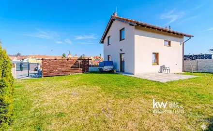 Prodej domu 94 m² s pozemkem 525 m², Za Školou, Smečno, okres Kladno