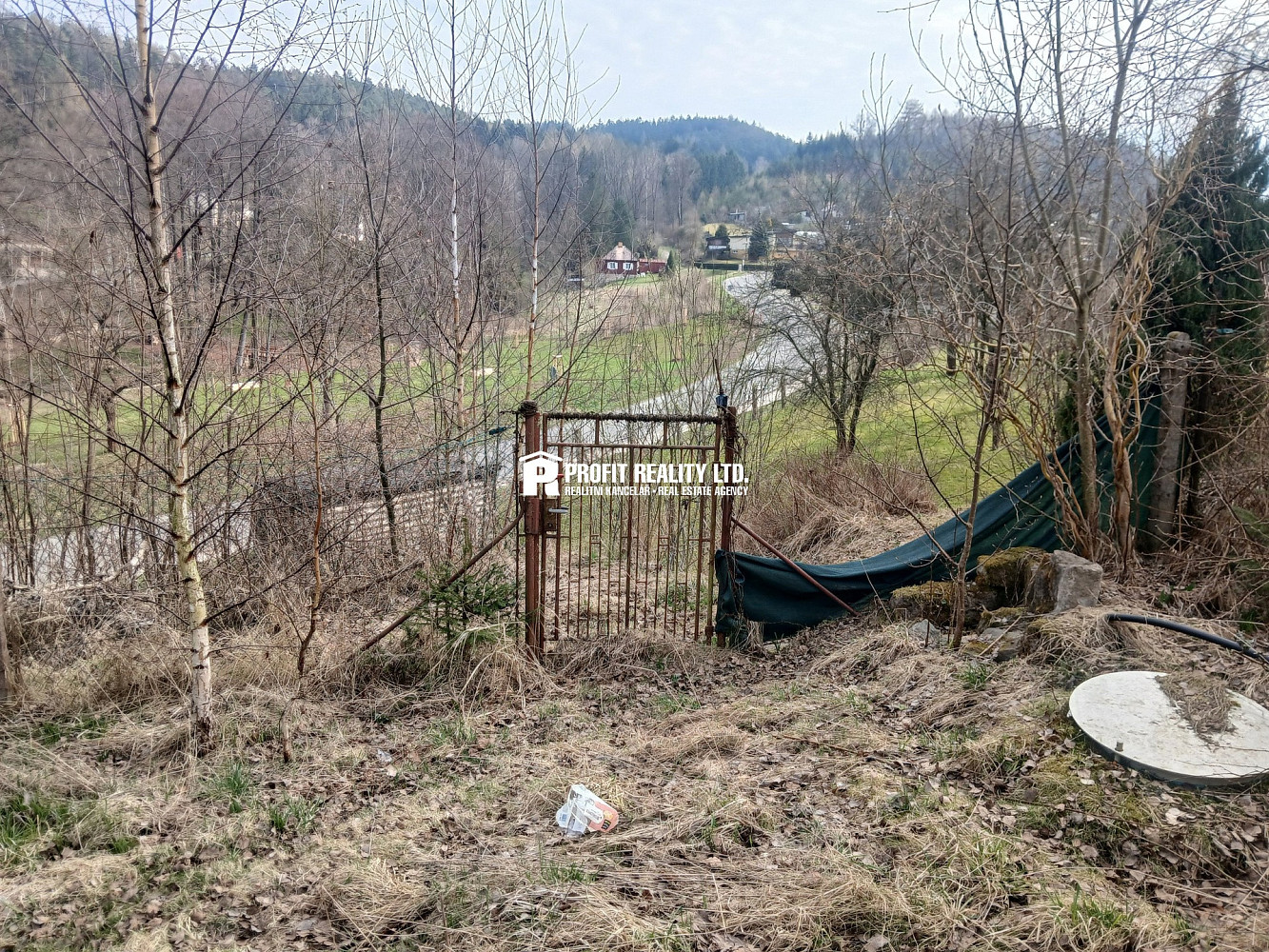 Prodej stavebního pozemku 973 m² – fotografie 4