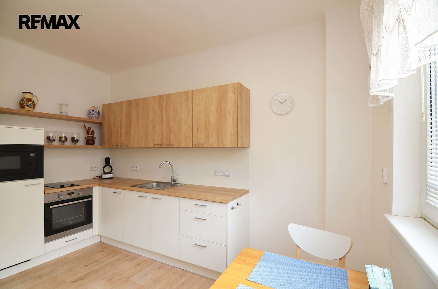 Pronájem bytu 2+kk 50 m² — photo 2